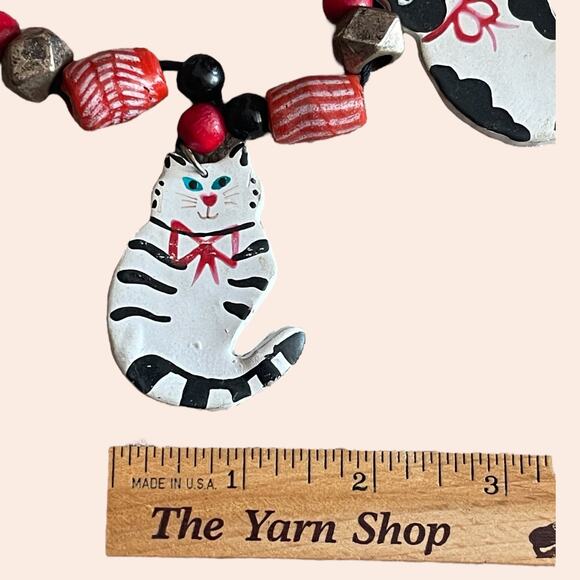 Folk Art Cat Necklace Handpainted Wood Eccentric Eclectic - Picture 4 of 9